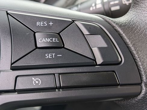 Used 2025 Nissan Kicks Play S image 14