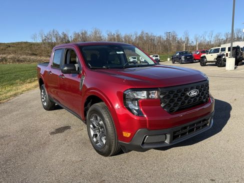 New 2025 Ford Maverick XLT image 7