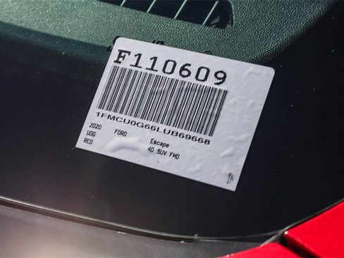 Used 2020 Ford Escape SE image 31