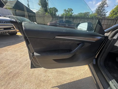 Used 2023 Tesla Model 3 Standard Range RWD image 6