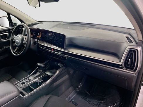 Certified 2024 Kia Sorento LX image 26