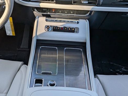 New 2026 Lincoln Aviator Reserve image 17