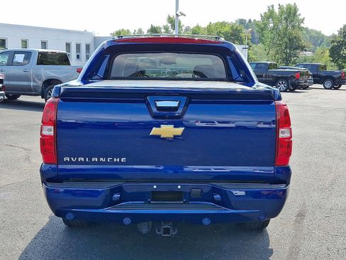 Used 2013 Chevrolet Avalanche LTZ AWD/4WD image 5