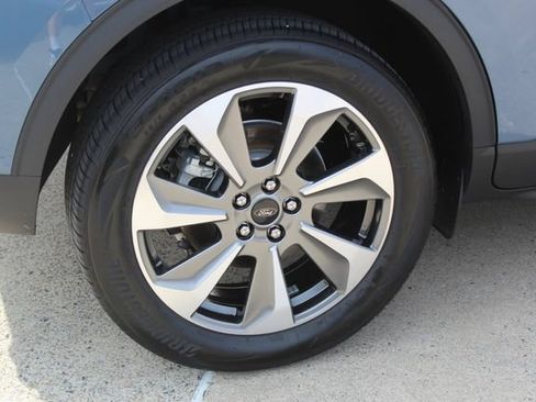 Used 2024 Ford Escape Platinum AWD/4WD image 7