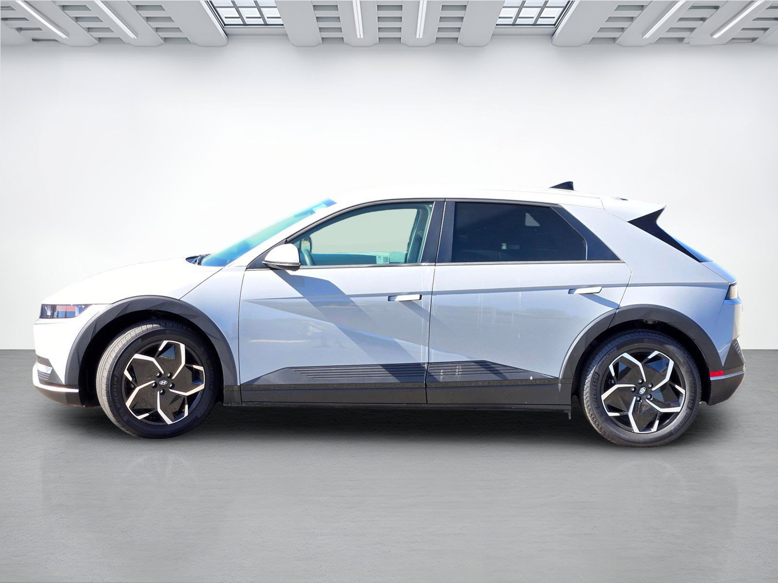 Certified 2024 Hyundai Ioniq 5 SEL RWD image 7