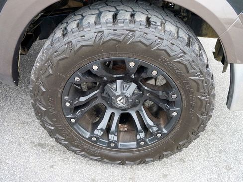 Used 2018 RAM 1500 Laramie w/ Convenience Group AWD/4WD image 31