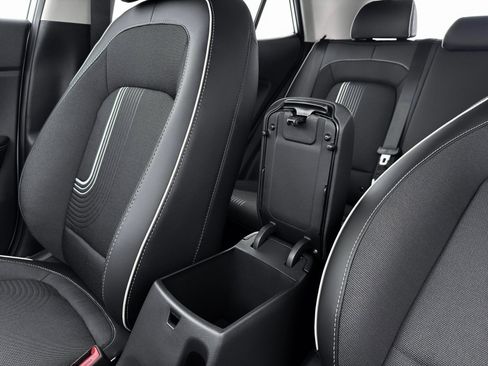 New 2026 Hyundai Venue SEL FWD image 37