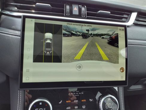 Certified 2025 Jaguar F-PACE R-Dynamic S image 19