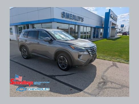 Used 2024 Nissan Rogue SV FWD image 1