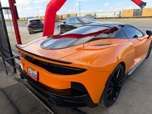 Used 2020 McLaren GT image 36