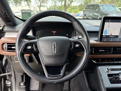Certified 2023 Lincoln Aviator Reserve RWD image 27