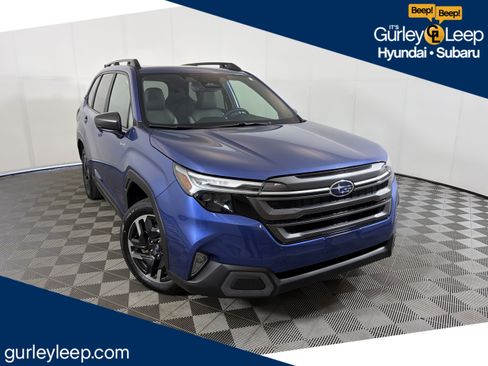 Used 2025 Subaru Forester Limited AWD/4WD image 1