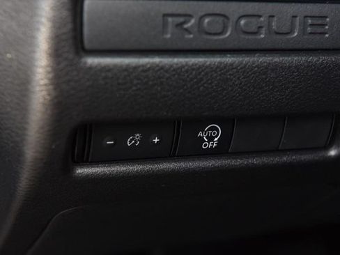 Used 2023 Nissan Rogue S AWD/4WD image 10