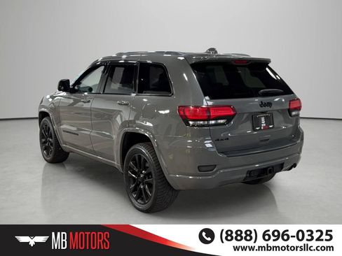 Used 2021 Jeep Grand Cherokee Altitude AWD/4WD image 5