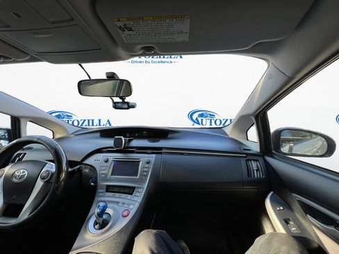 Used 2013 Toyota Prius FWD image 11