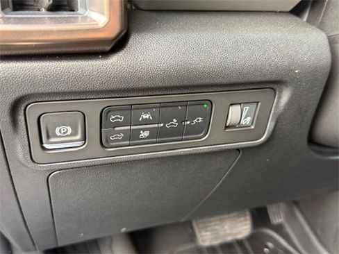 New 2025 GMC Hummer EV 2X image 38