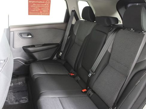 Certified 2023 Nissan Rogue SV FWD image 21