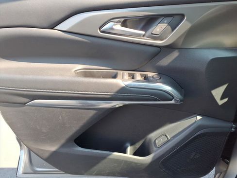 Used 2024 Chevrolet Traverse LT image 21