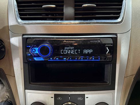 Used 2010 Chevrolet Malibu LS image 20