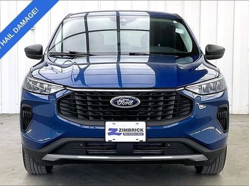 Used 2023 Ford Escape Active AWD/4WD image 3