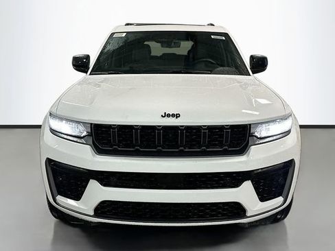 New 2026 Jeep Grand Cherokee Limited AWD/4WD image 4
