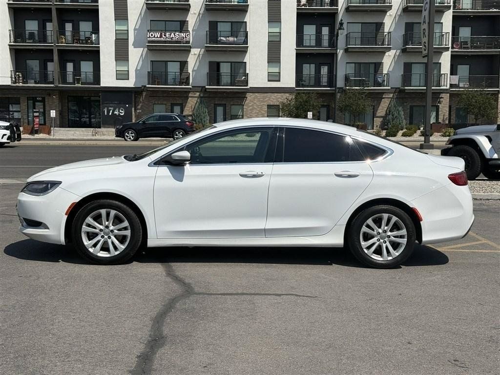 Used 2016 Chrysler 200 Limited FWD image 4