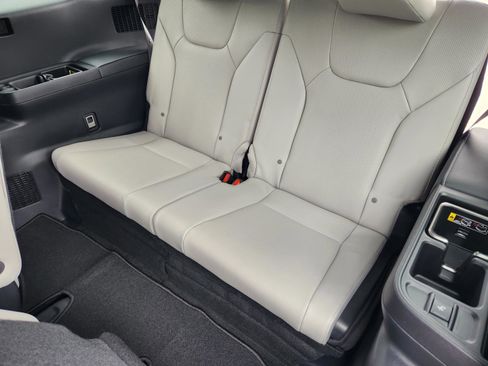 New 2026 Lexus TX 350 AWD image 18