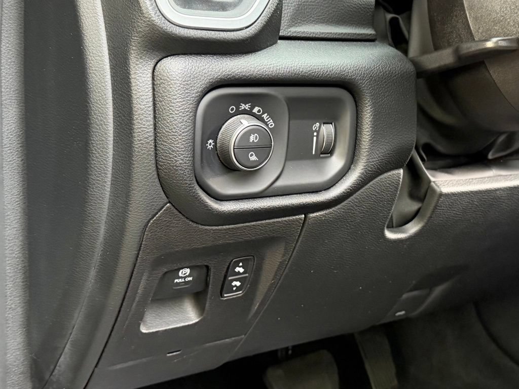 Used 2022 RAM 1500 Big Horn RWD image 30
