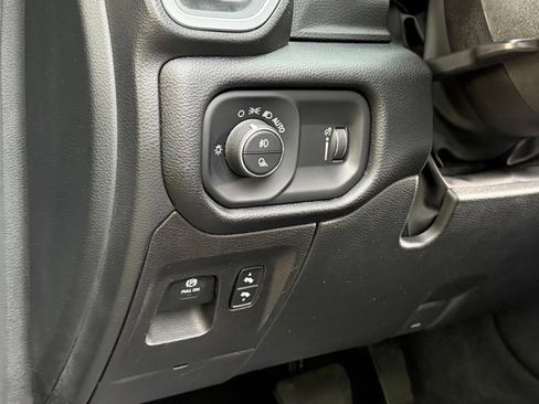 Used 2022 RAM 1500 Big Horn RWD image 30