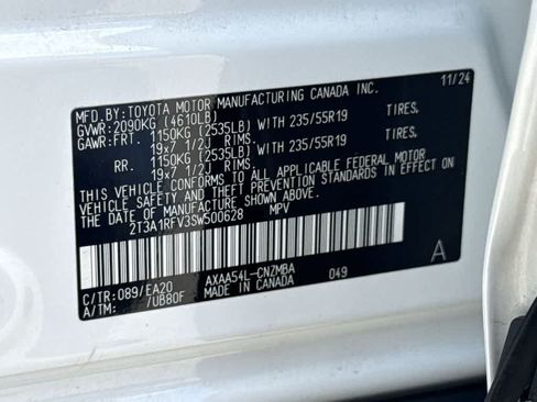 Used 2025 Toyota RAV4 XLE Premium AWD/4WD image 29