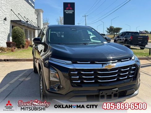Used 2025 Chevrolet Equinox LT image 1