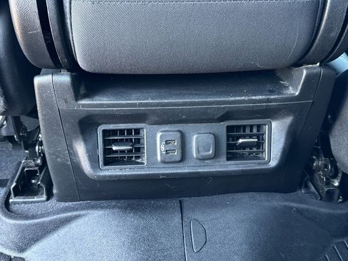 Used 2021 Chevrolet Silverado 1500 RST w/ Z71 Off-Road Package AWD/4WD image 27