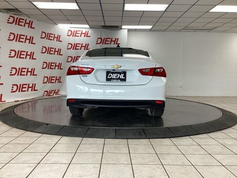 Used 2018 Chevrolet Malibu LS FWD image 6