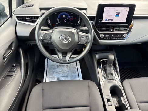 Used 2026 Toyota Corolla LE FWD image 4