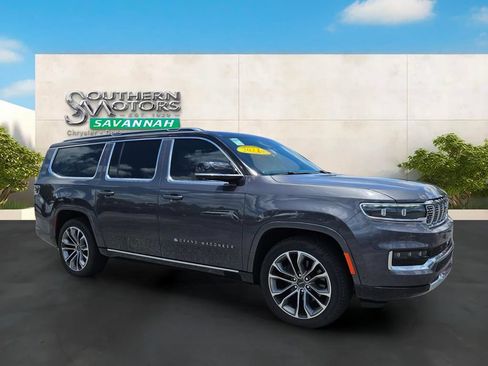 Used 2024 Jeep Grand Wagoneer L Series III w/ Rear Seat Video Group 1 AWD/4WD image 7