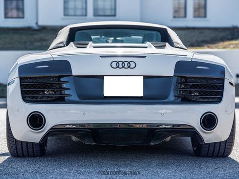 Used 2015 Audi R8 V8 w/ Full Leather Package image 19