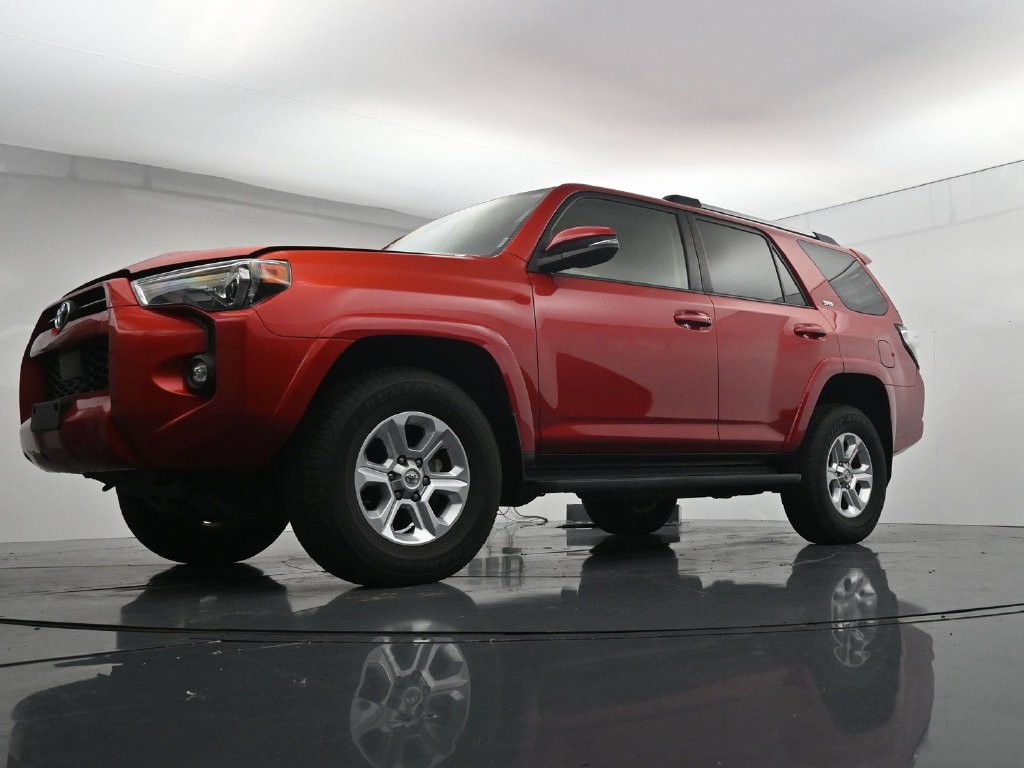 Used 2022 Toyota 4Runner SR5 Premium AWD/4WD image 35