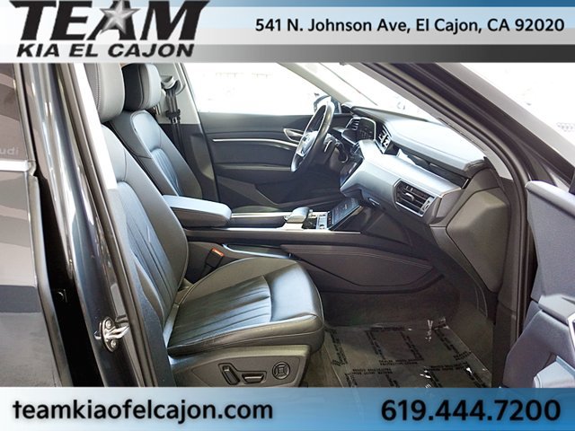 Used 2024 Audi Q8 e-tron Premium Plus AWD/4WD image 11
