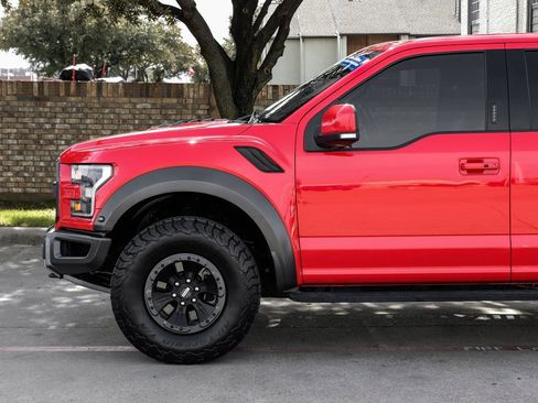 Used 2018 Ford F150 Raptor w/ Equipment Group 802A Luxury image 22