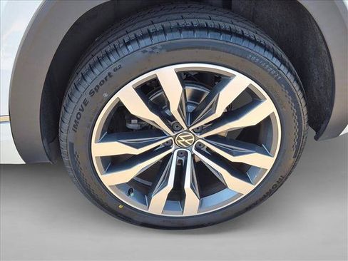 Used 2020 Volkswagen Atlas Cross Sport SEL Premium R-Line AWD/4WD image 24