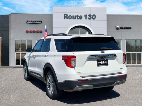 Used 2023 Ford Explorer XLT w/ Equipment Group 202A AWD/4WD image 3