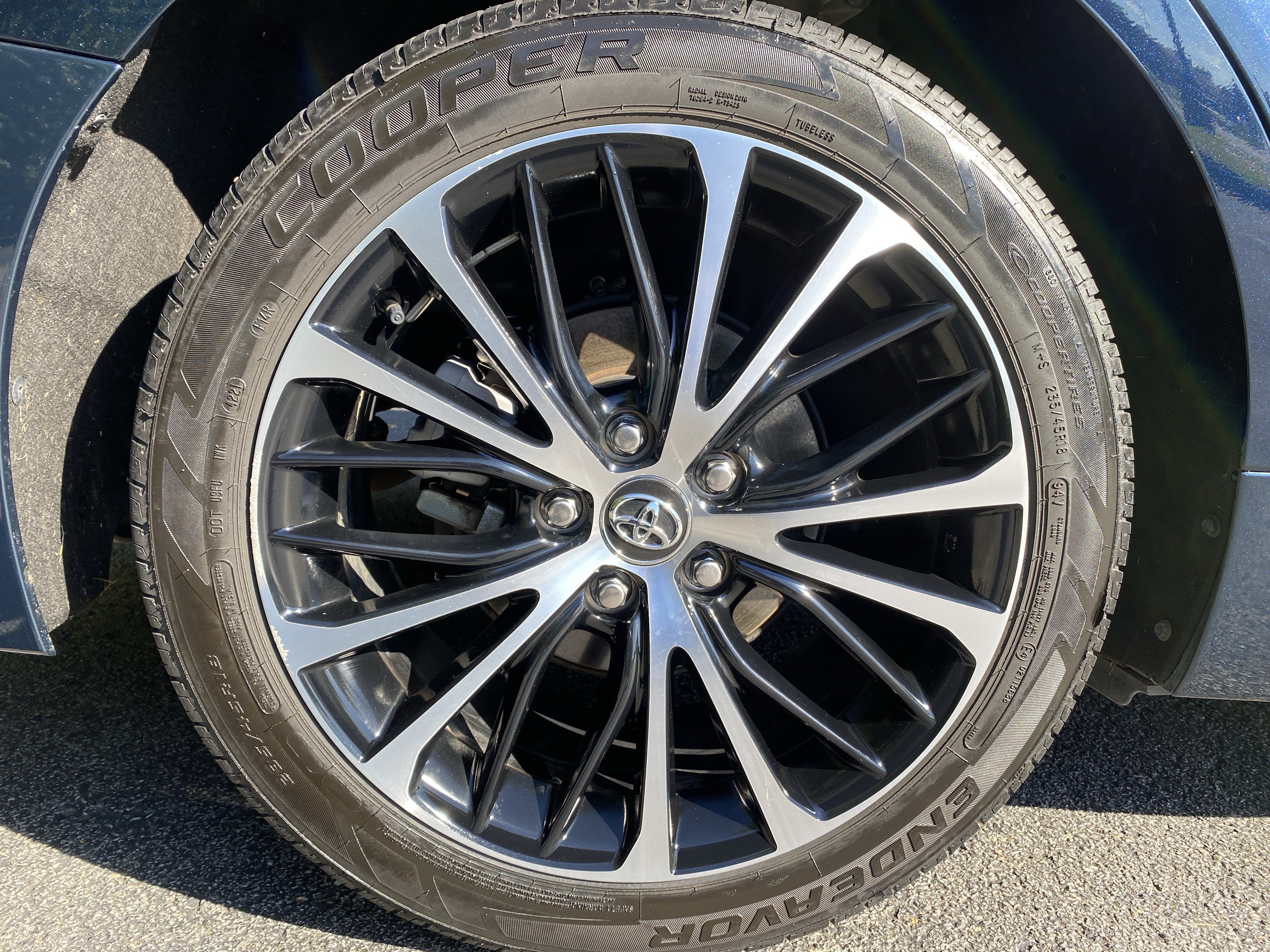 Used 2020 Toyota Camry SE FWD image 14