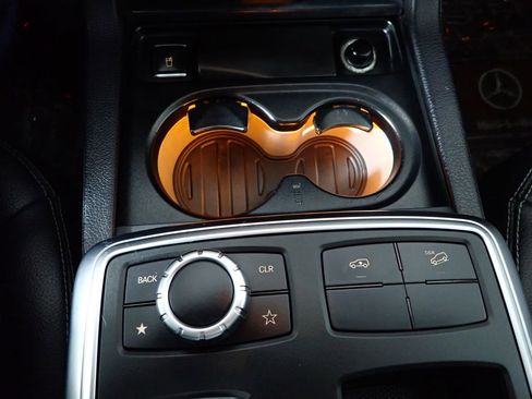 Used 2014 Mercedes-Benz GL 450 4MATIC image 39