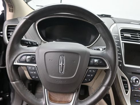Used 2020 Lincoln Nautilus Reserve AWD/4WD image 24