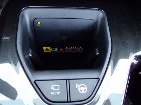 Used 2024 Toyota Crown Platinum image 34