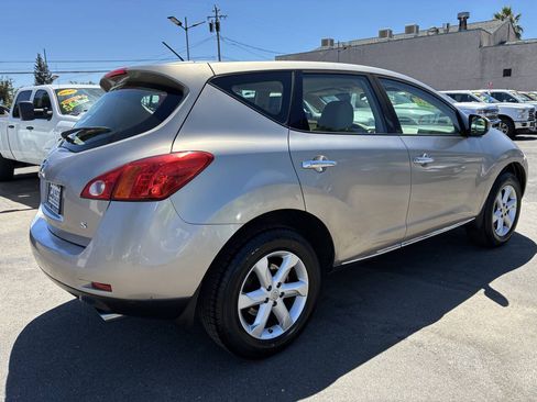 Used 2009 Nissan Murano S FWD image 2