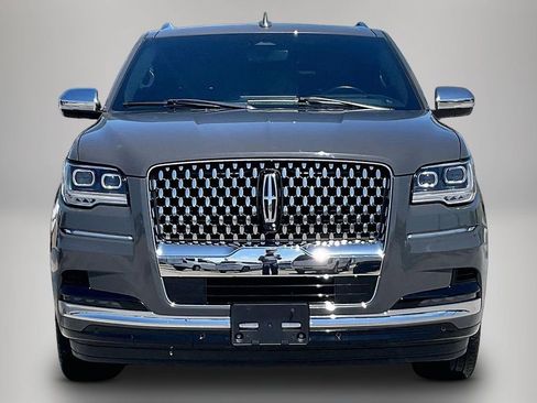 Used 2024 Lincoln Navigator Black Label AWD/4WD image 3