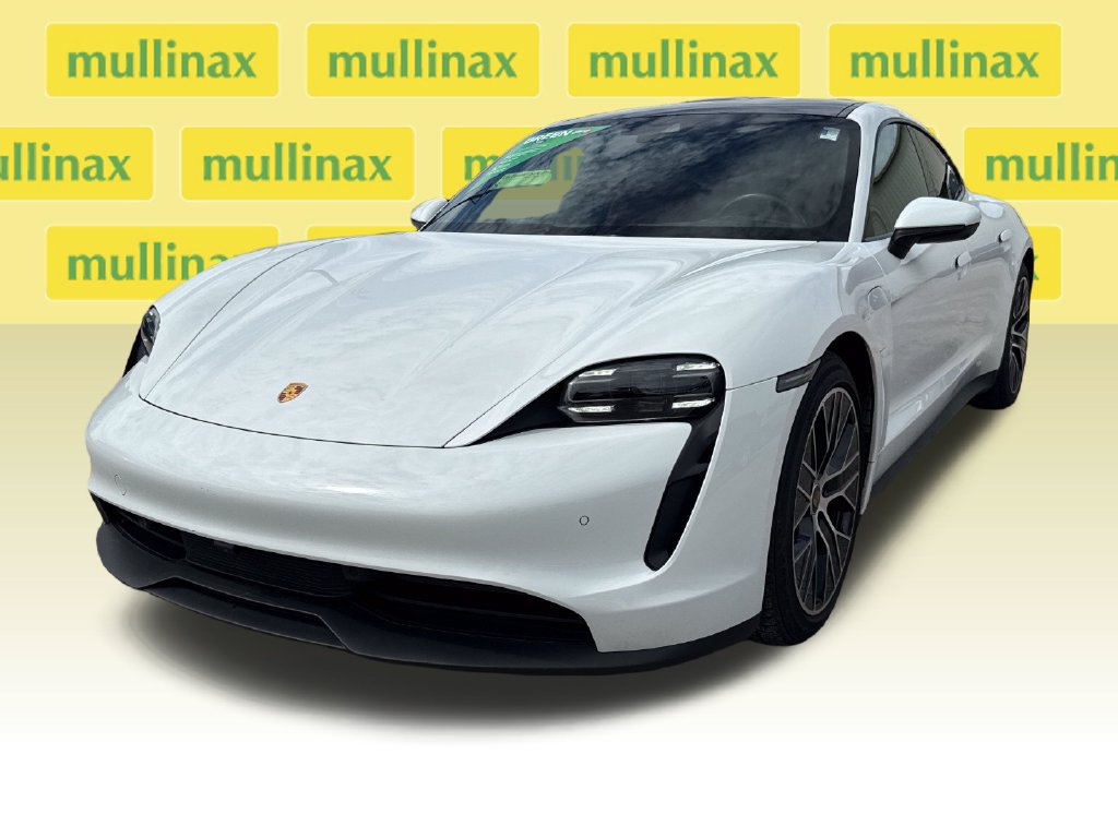 Used 2021 Porsche Taycan RWD image 9