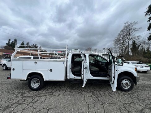 Used 2018 Ford F350 XLT image 23