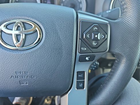 Used 2020 Toyota Tacoma SR5 image 13
